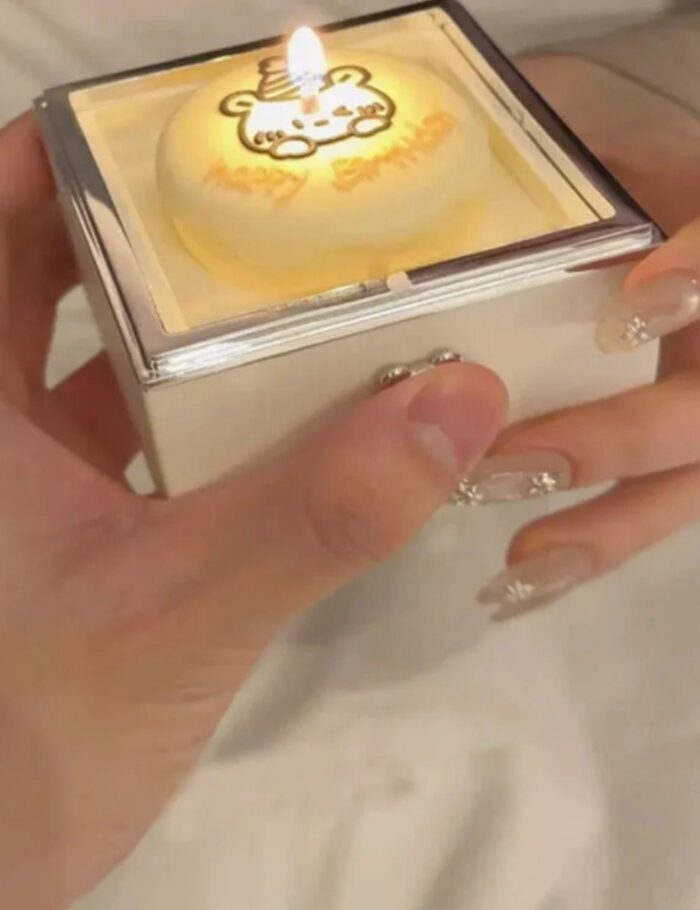 Schmuck-Box mit Kerze