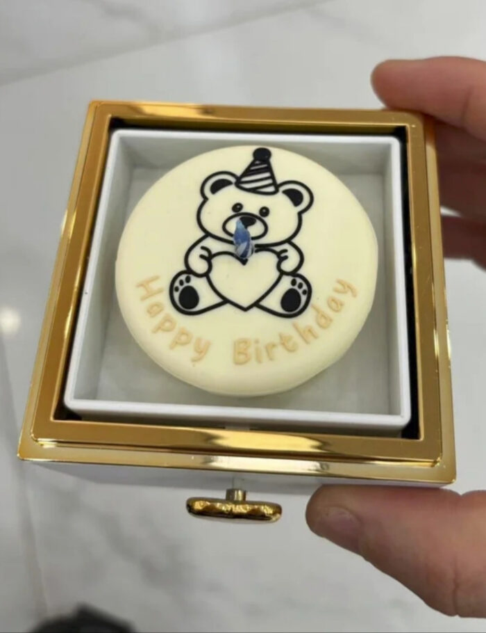 Schmuck-Box mit Kerze
